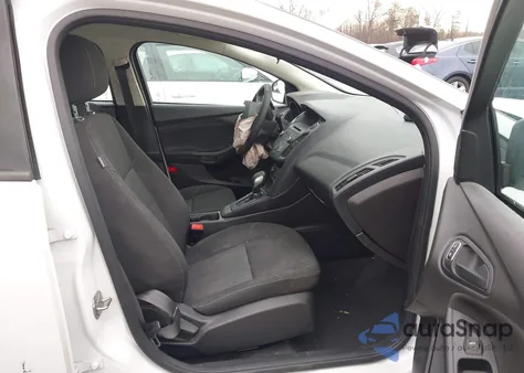 2015 Ford Focus S from USA, damaged, VIN 1FADP3E28FL273676